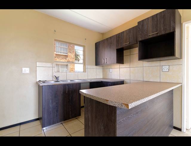 2 BEDROOM APARTMENT FOR SALE IN HONEYPARK